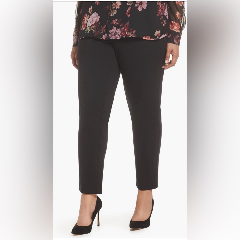 **5 for $25**  Sz 28 Vince Camuto high rise ankle skinny ponte pants